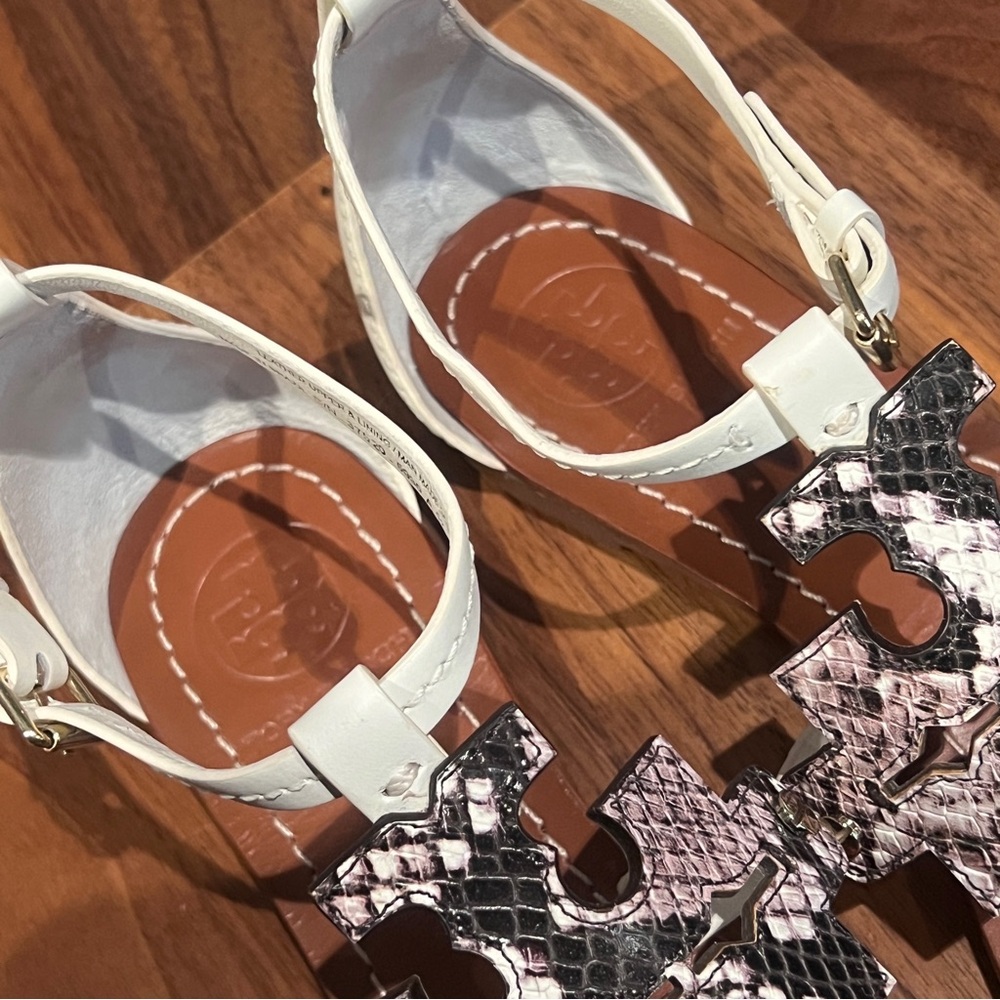 Tory Burch Flat Thong Sandals - Phoebe in EXCELLENT condition! Only worn once! - Picture 14 of 16